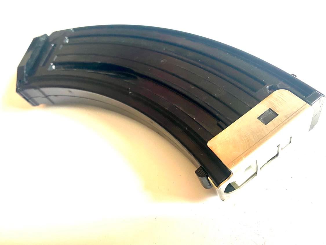  Magazine   /  Zásobník 